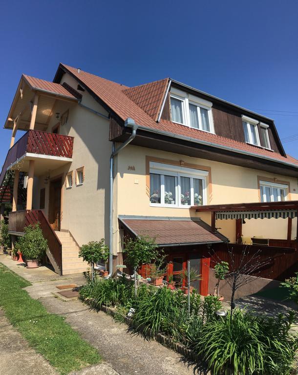 Fecske Vendeghaz Apartment Heviz Exterior photo